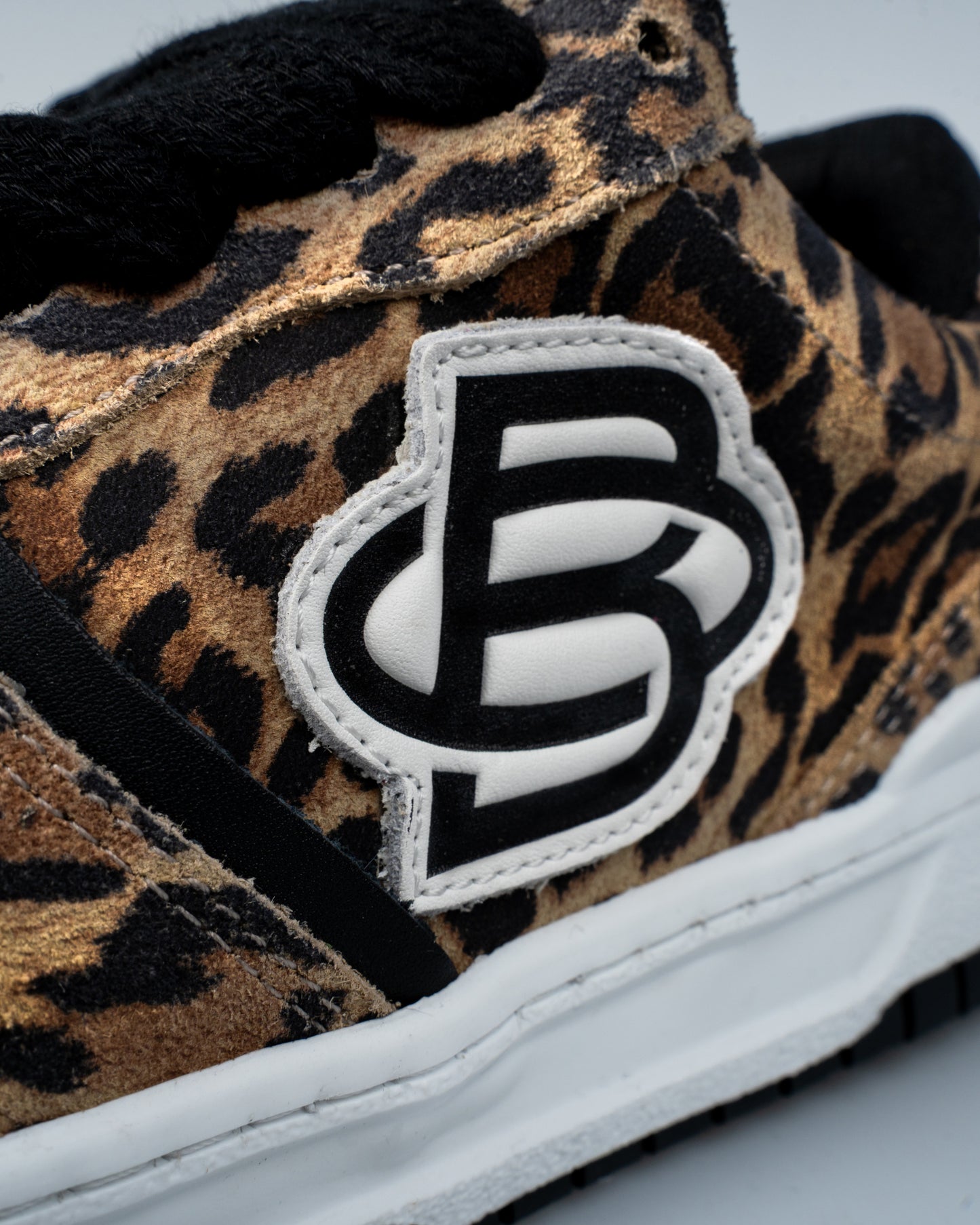 'Drew' Trainer - Leo